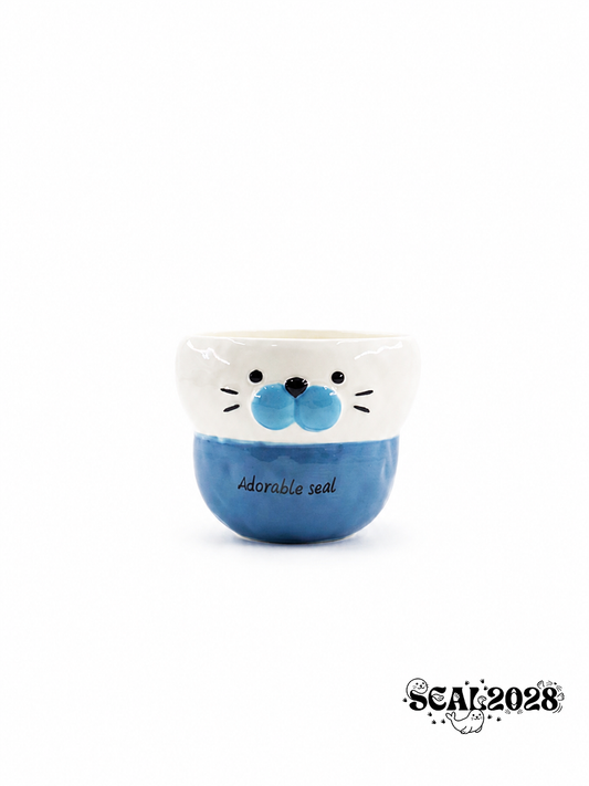 Seal Handheld Cup