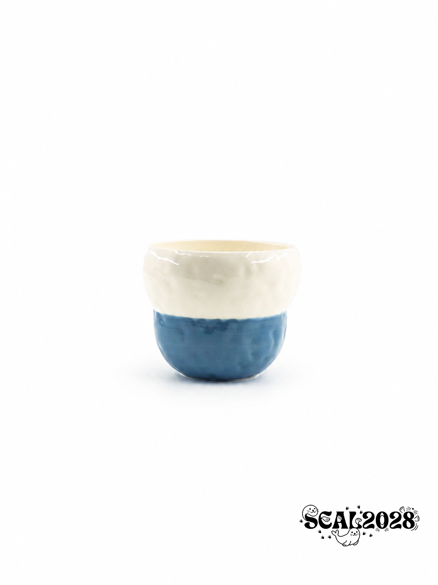 Seal Handheld Cup